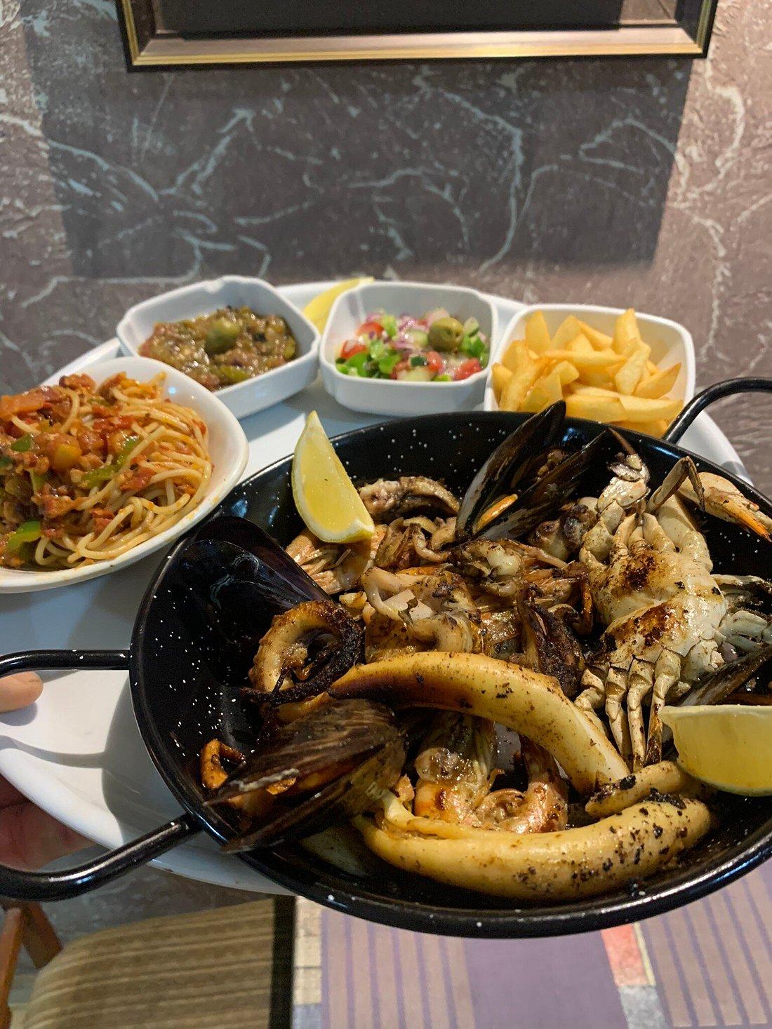 El Houch / Le Petit Navire