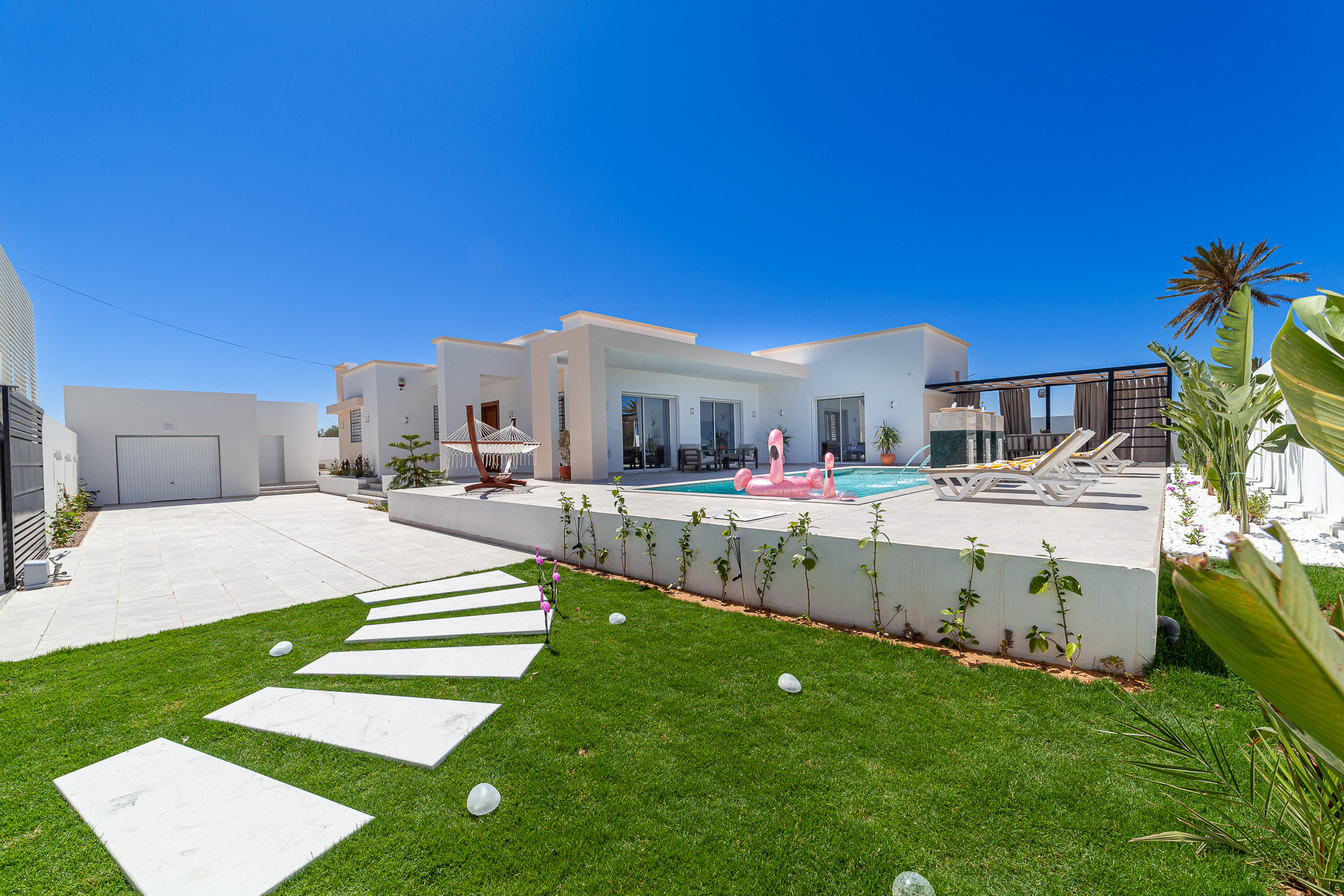 Dar al-Majd master bedroom